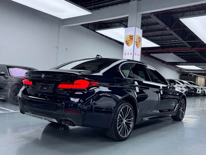 Фото 20 - BMW 5 Series