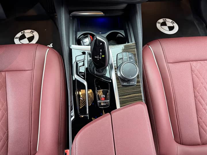 Фото 9 - BMW 5 Series