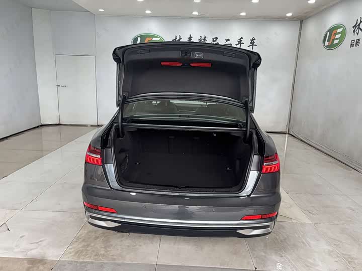 Фото 30 - Audi A6L