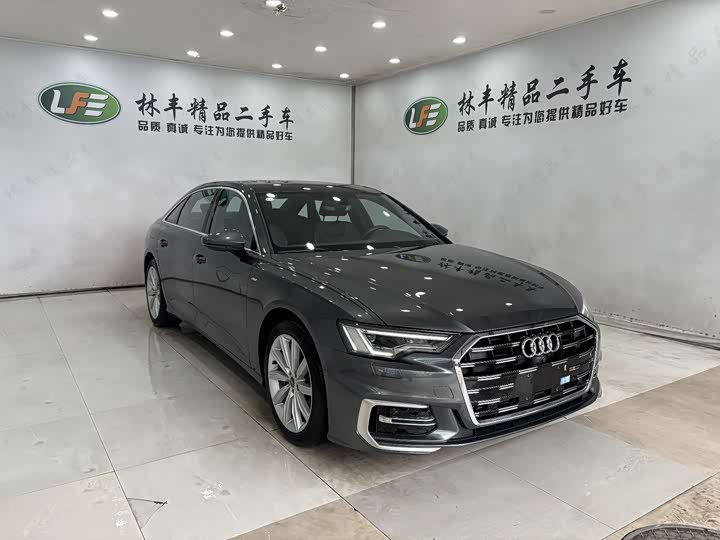 Фото 4 - Audi A6L