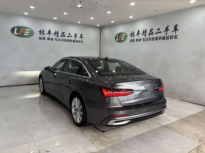 Фото 8 - Audi A6L