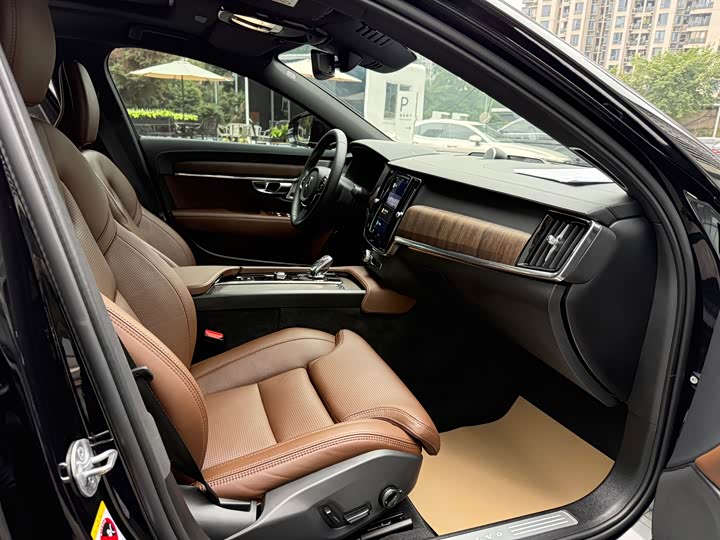 Фото 18 - Volvo S90