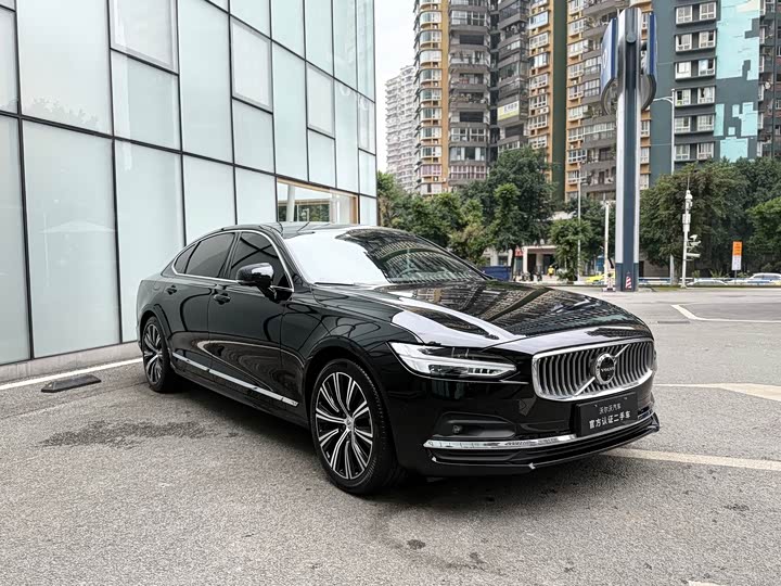 Фото 3 - Volvo S90