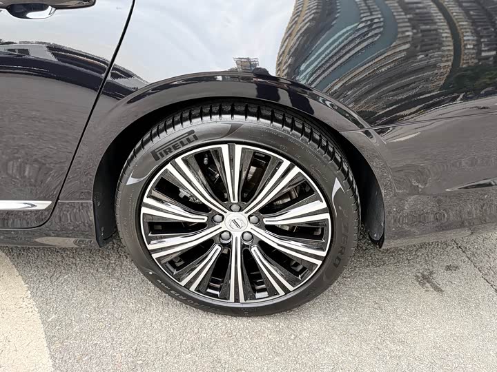 Фото 8 - Volvo S90