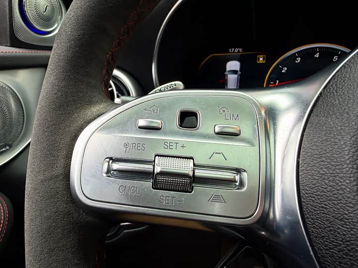 Фото 13 - Mercedes-Benz GLC-Class AMG