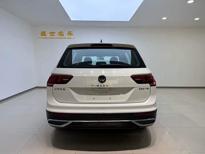 Фото 16 - Volkswagen Tiguan L Pro