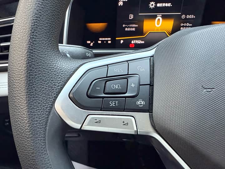 Фото 7 - Volkswagen Tiguan L Pro