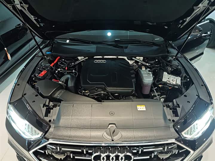 Фото 20 - Audi A7L