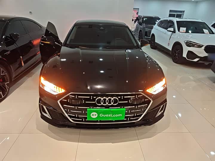 Фото 3 - Audi A7L