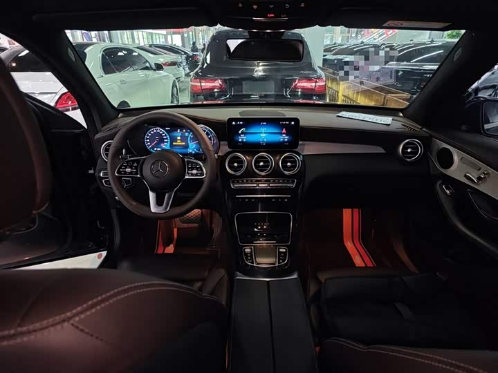 Фото 10 - Mercedes-Benz GLC-Class