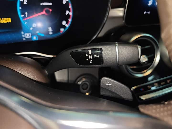 Фото 14 - Mercedes-Benz GLC-Class