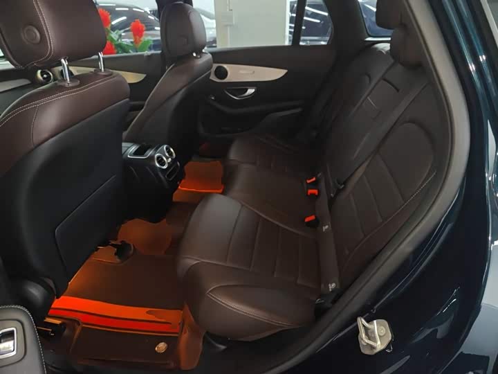 Фото 17 - Mercedes-Benz GLC-Class