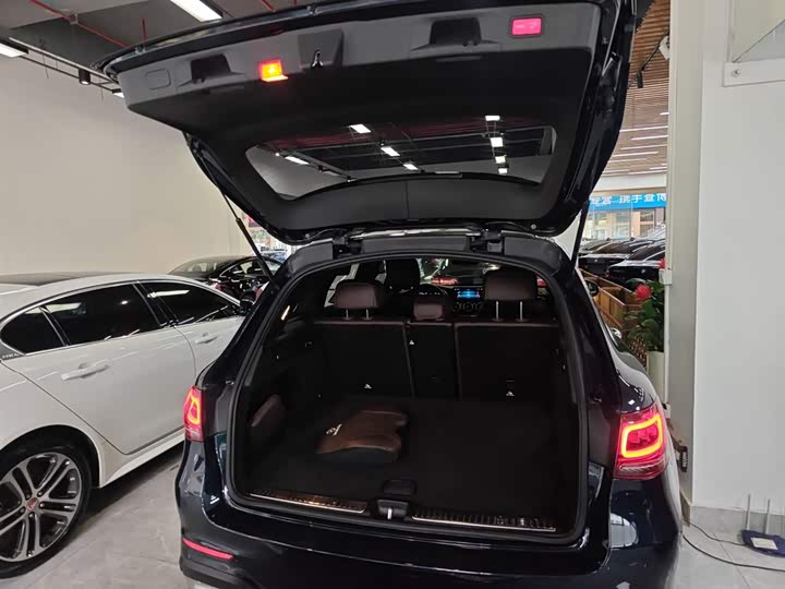 Фото 19 - Mercedes-Benz GLC-Class