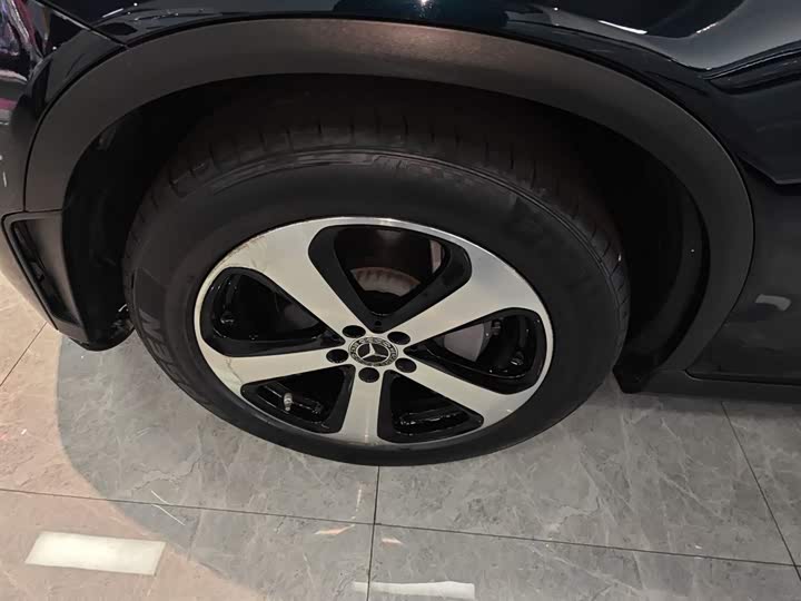 Фото 23 - Mercedes-Benz GLC-Class