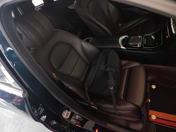 Фото 25 - Mercedes-Benz GLC-Class