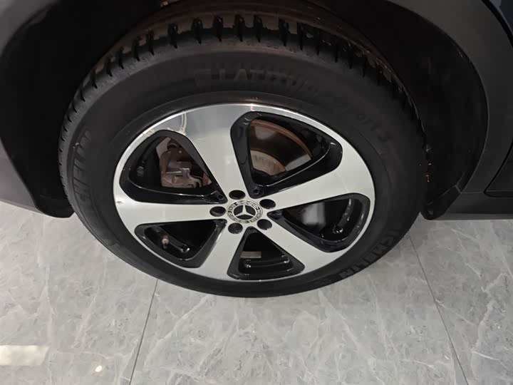 Фото 26 - Mercedes-Benz GLC-Class