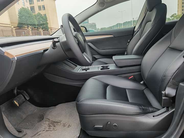 Фото 7 - Tesla Model 3