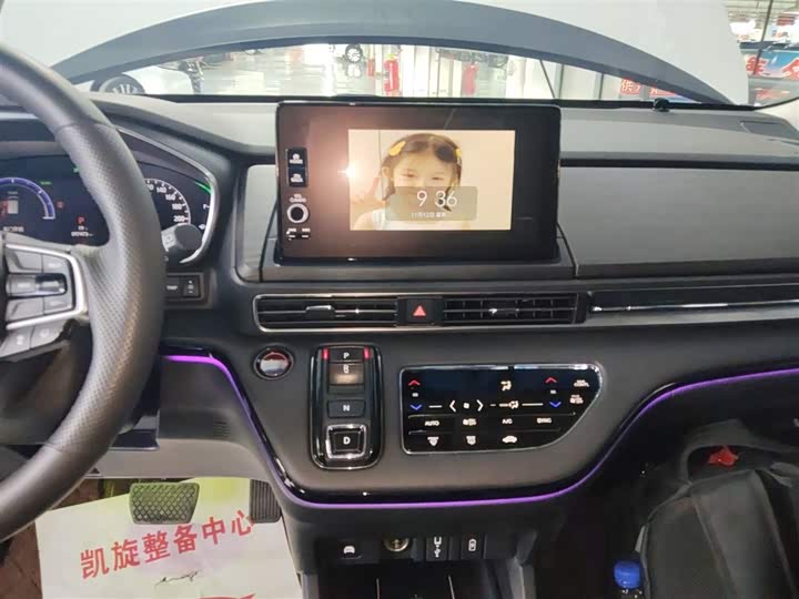 Фото 13 - Honda Elysion