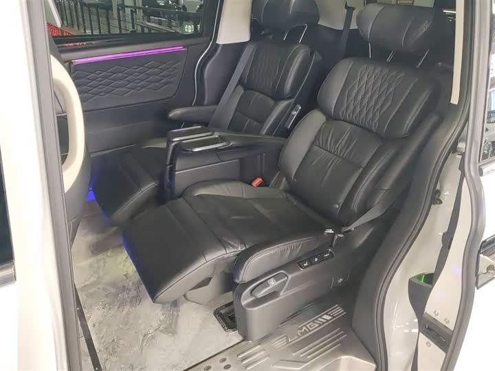 Фото 17 - Honda Elysion