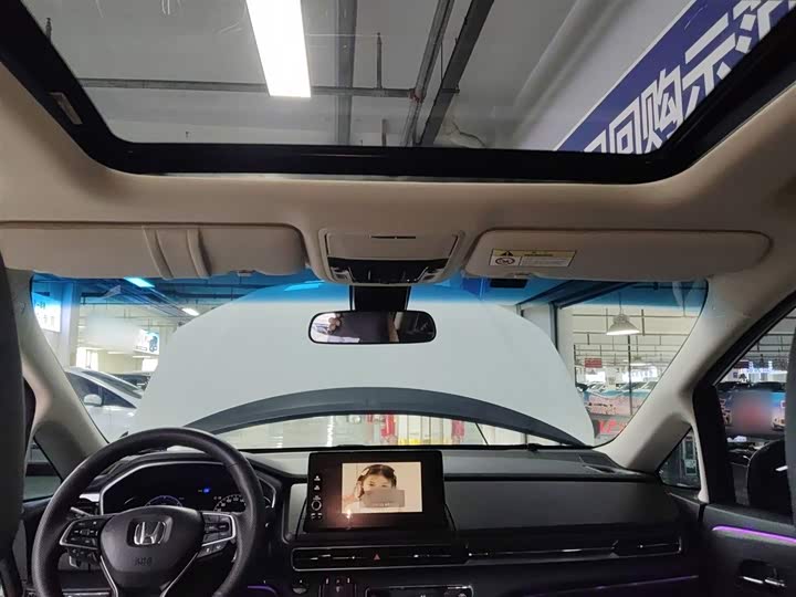 Фото 18 - Honda Elysion