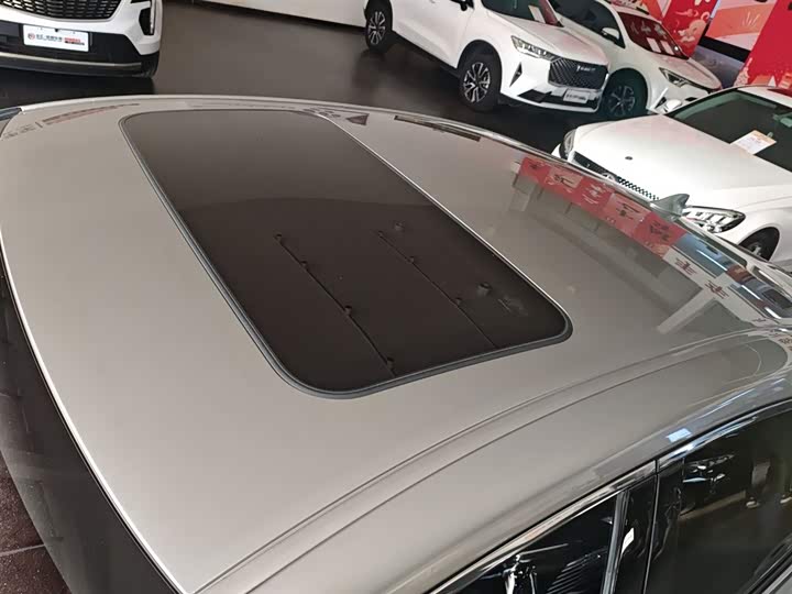 Фото 27 - Lexus ES