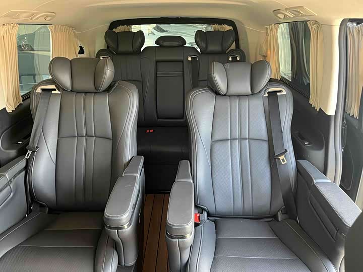 Фото 9 - Mercedes-Benz Vito