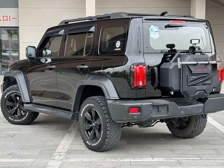 Фото 4 - Tank 300