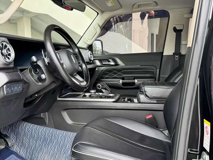 Фото 7 - Tank 300