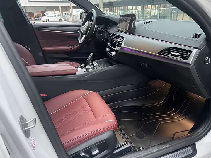 Фото 9 - BMW 5 Series