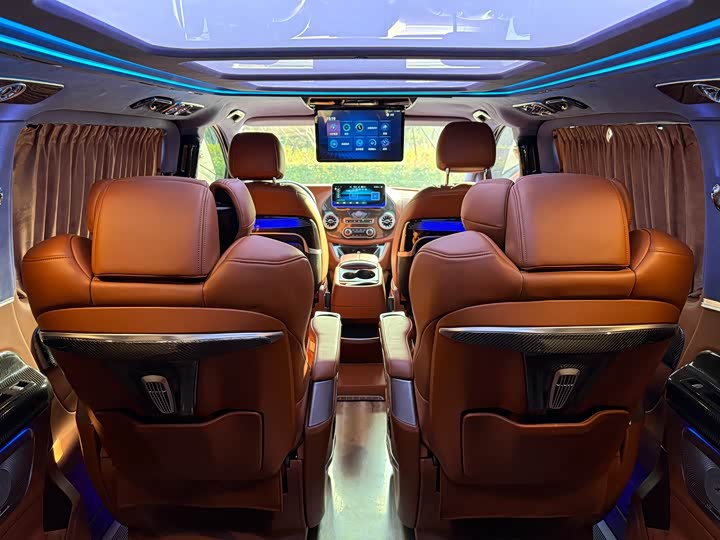 Фото 16 - Mercedes-Benz Vito