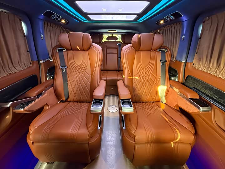 Фото 17 - Mercedes-Benz Vito