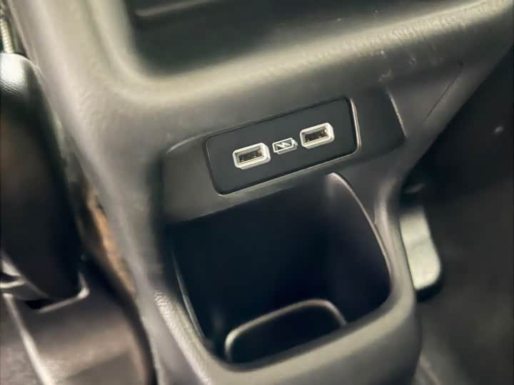 Фото 18 - Honda XR-V