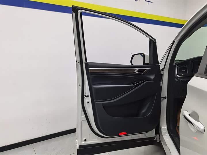 Фото 7 - GAC Trumpchi M8