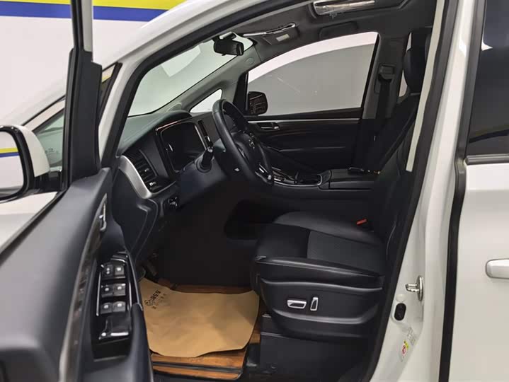 Фото 9 - GAC Trumpchi M8