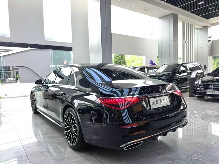 Фото 14 - Mercedes-Benz S-Class