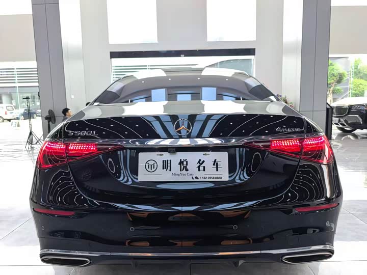 Фото 16 - Mercedes-Benz S-Class