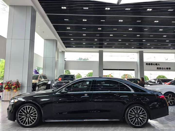 Фото 4 - Mercedes-Benz S-Class