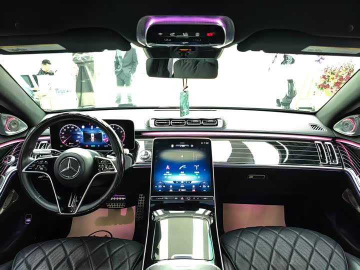 Фото 9 - Mercedes-Benz S-Class