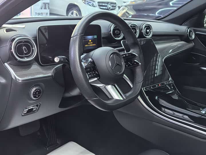 Фото 11 - Mercedes-Benz C-Class