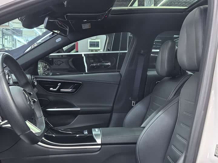 Фото 13 - Mercedes-Benz C-Class