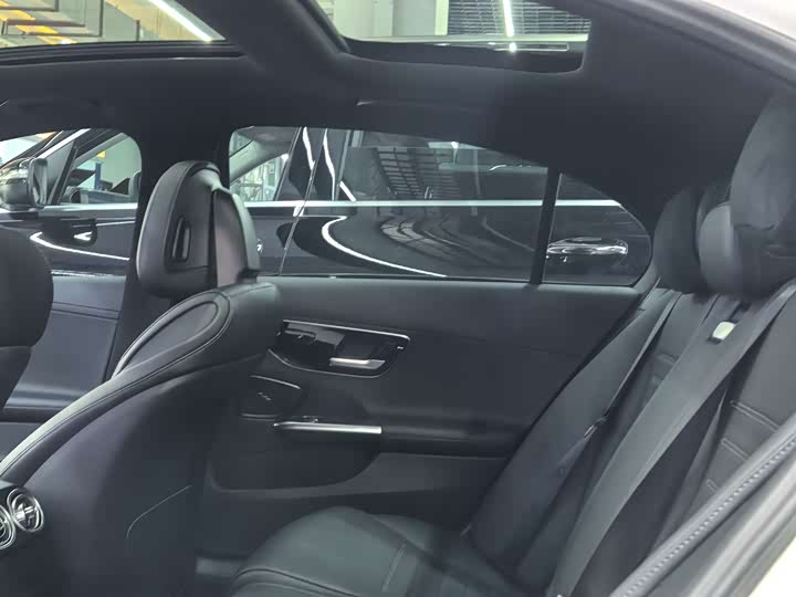 Фото 15 - Mercedes-Benz C-Class