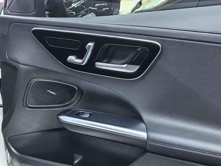 Фото 16 - Mercedes-Benz C-Class