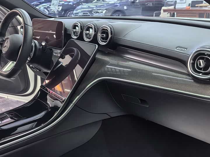 Фото 17 - Mercedes-Benz C-Class