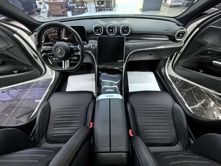 Фото 19 - Mercedes-Benz C-Class