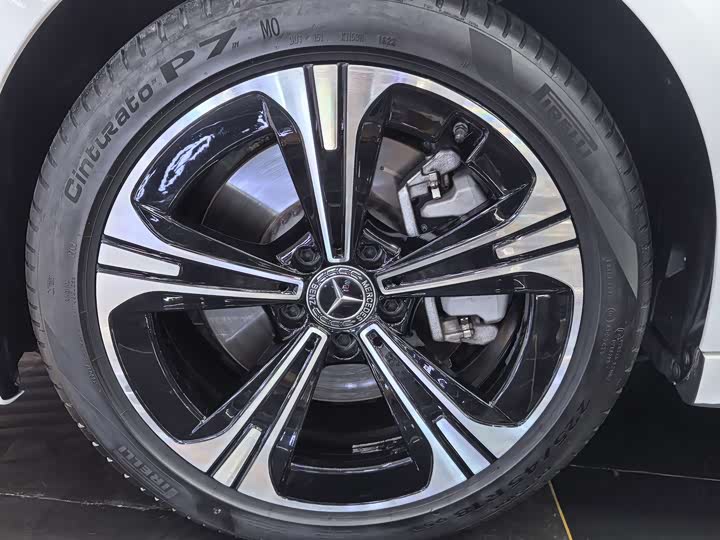 Фото 9 - Mercedes-Benz C-Class