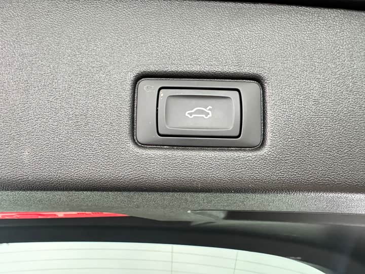 Фото 10 - Audi Q4 e-tron