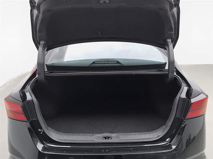 Фото 16 - Nissan Teana