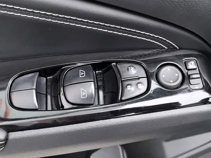 Фото 9 - Nissan Teana