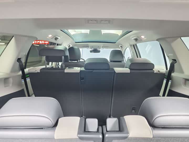 Фото 13 - Volkswagen ID.6 Crozz