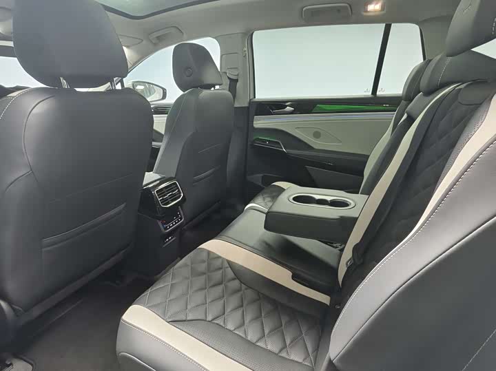 Фото 15 - Volkswagen ID.6 Crozz